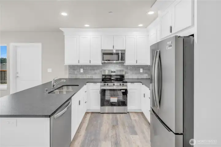 ADU with separate entrance: 2 bedroom 1 bath