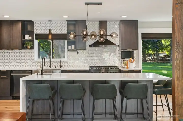 Island with room to cook and entertain