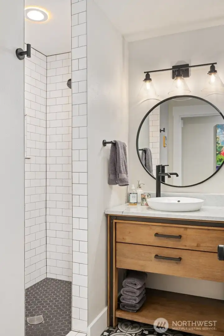 Main bath by bedrooms