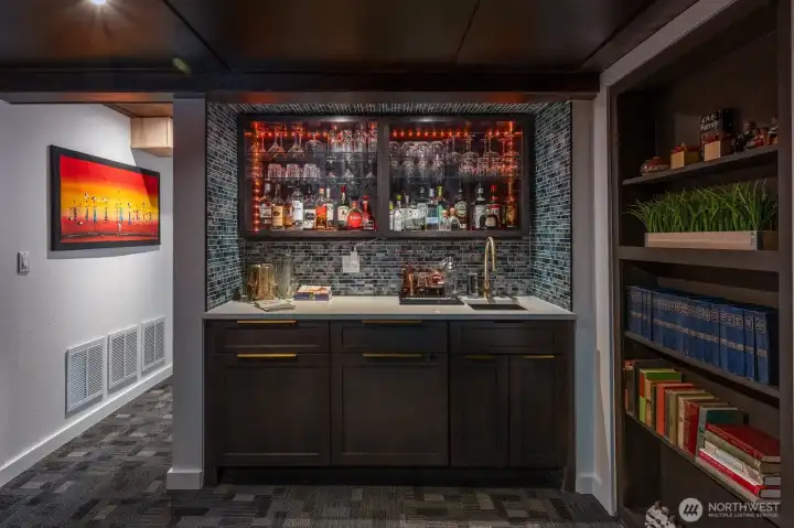 Basement - wet bar