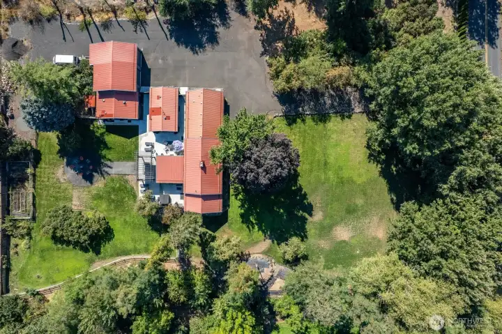 Beautiful landscaping & turnkey condition