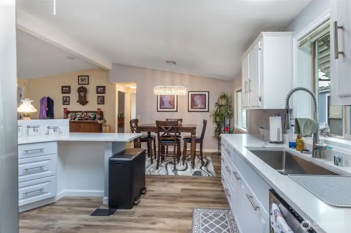 Kitchen/Dining