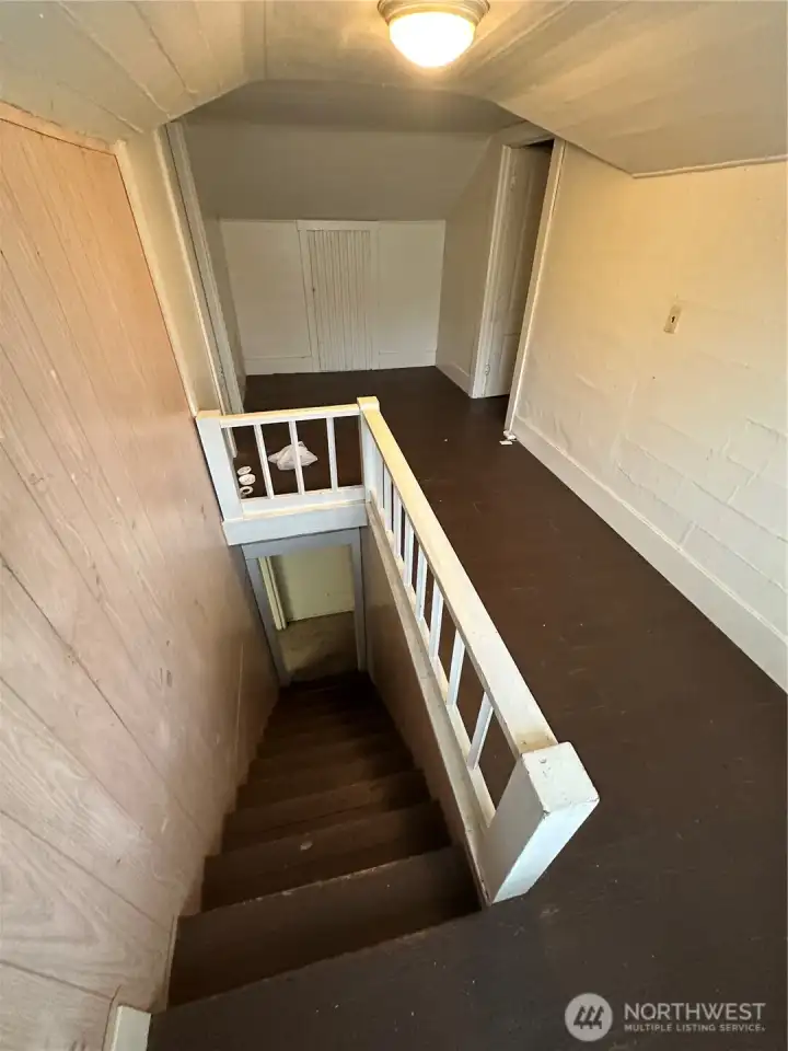 Stairs to upstairs bedrooms
