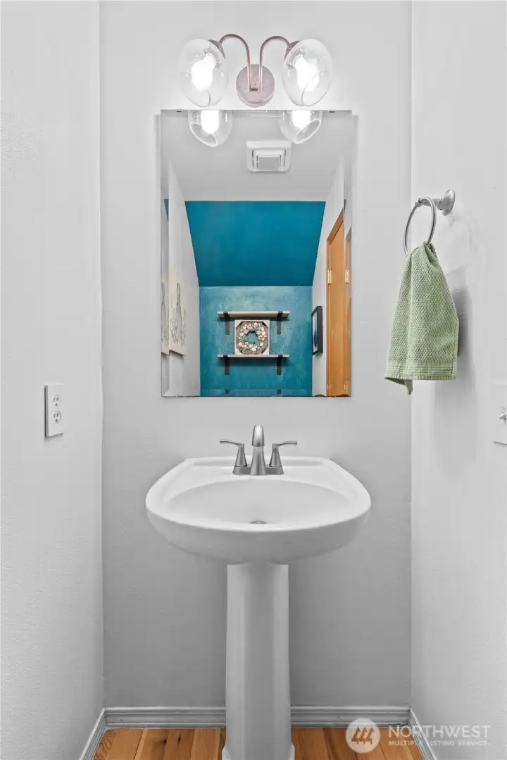 Powder room on the main