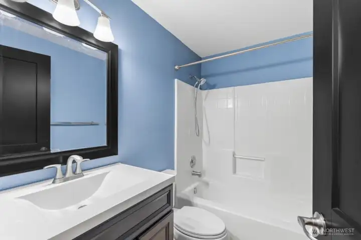 Full Bath Full Bath