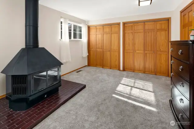 Great closet space + extra room for private sitting area, workout space or office?