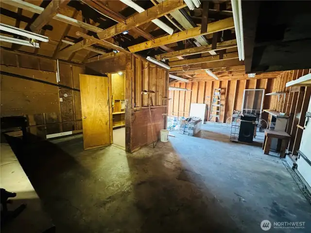 Showing extra storage room inside the garage