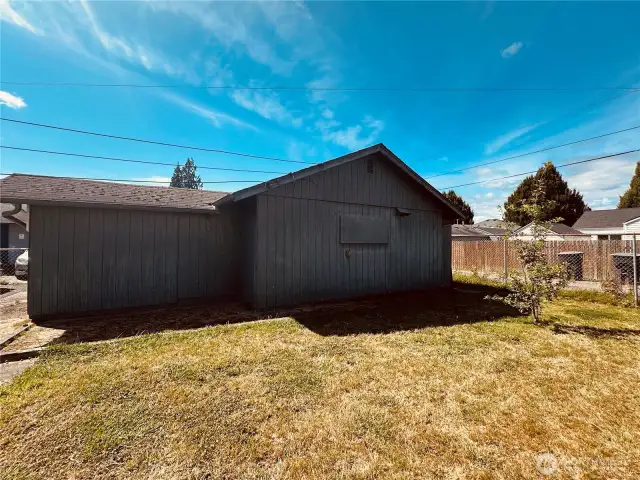 Garage & Backyard