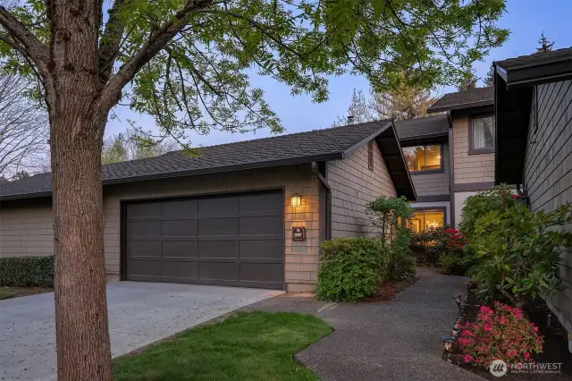 Welcome home to your beautiful townhome that lives like a single family home. Attached 2 car garage leads directly into the house's main level for ease of carrying groceries into the kitchen on the same level.