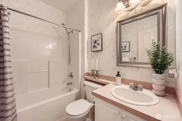 Full hall bath