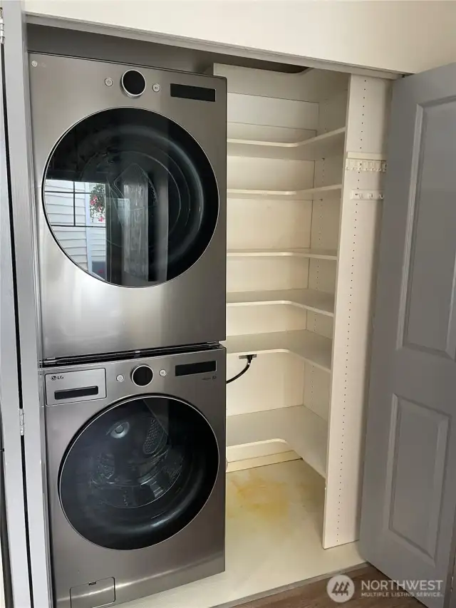 Full size washer dryer Newer