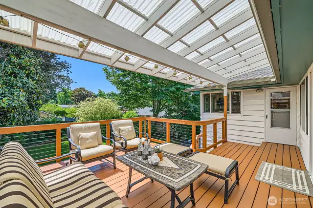 Covered 235 sq ft Deck