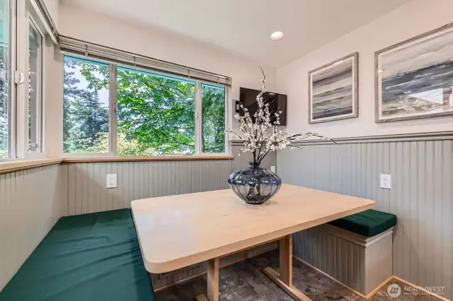 Custom built-in Kitchen Nook with bench seating