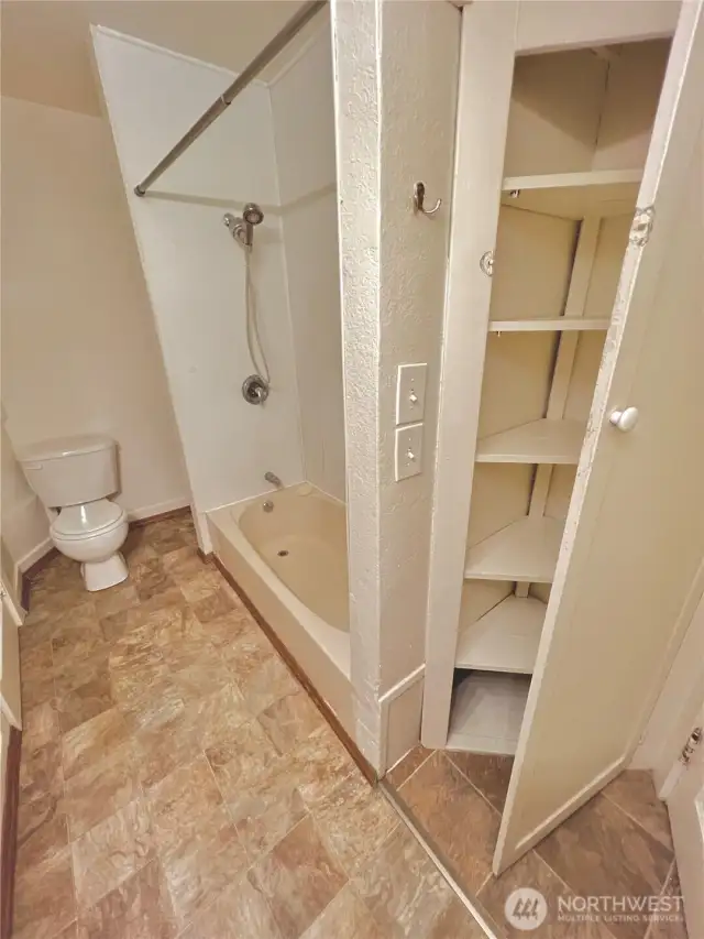 Full Bathroom - Upstairs