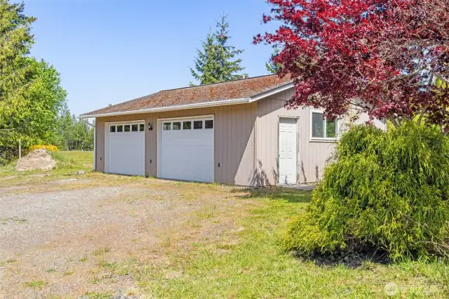 2-Car Garage