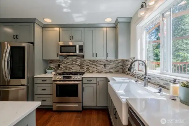 Fully Updated Counters, Cupboards and Stainless Appliances