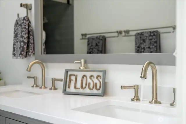 2nd Full Bathroom