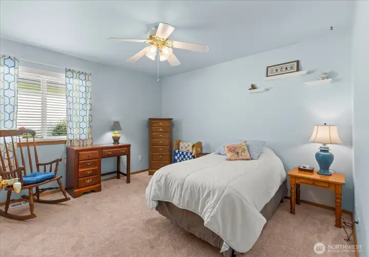 Guest bedroom