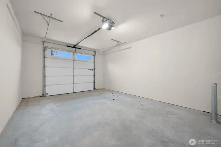 Oversized garage - 300 Square Feet