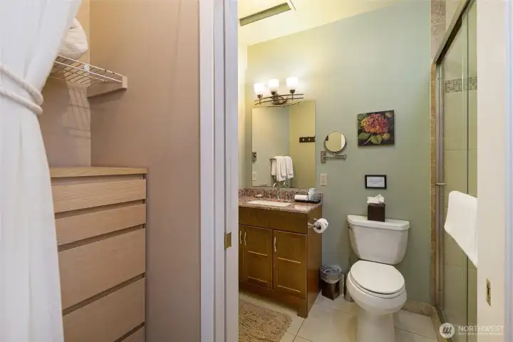 En suite bathrooms- all guest rooms have private bathrooms