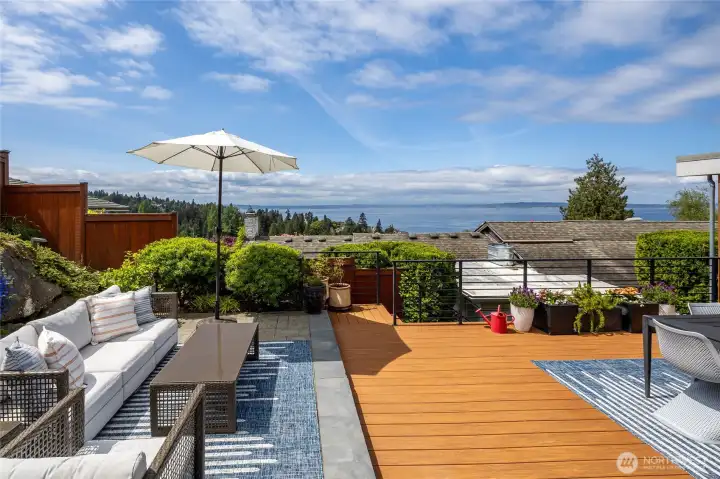 Custom railing and Trex decking - front and back. Custom railing and Trex decking - front and back.