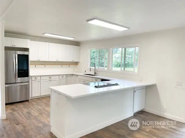 Extra Spacious Kitchen with