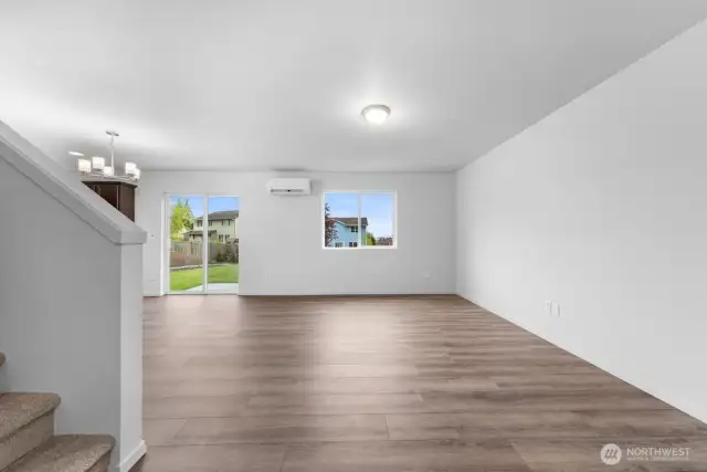 Photographs are for illustrative purposes only. Features, finishes, interior/exterior colors, landscaping and floorplan shown may vary from actual homes built.