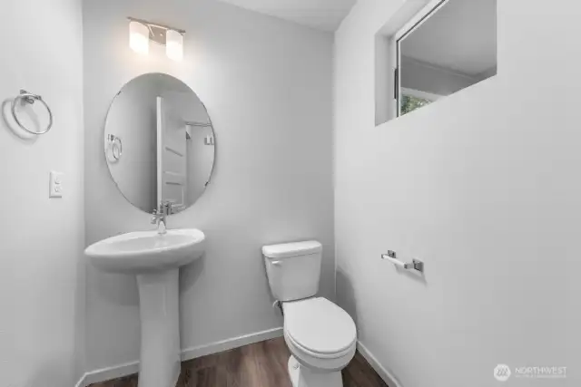 Photographs are for illustrative purposes only. Features, finishes, interior/exterior colors, landscaping and floorplan shown may vary from actual homes built.