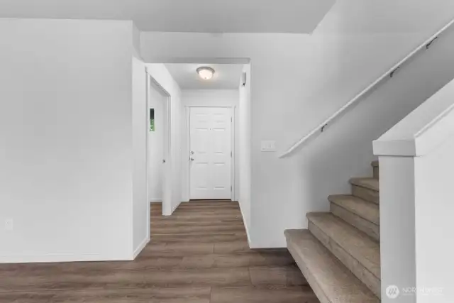 Photographs are for illustrative purposes only. Features, finishes, interior/exterior colors, landscaping and floorplan shown may vary from actual homes built.