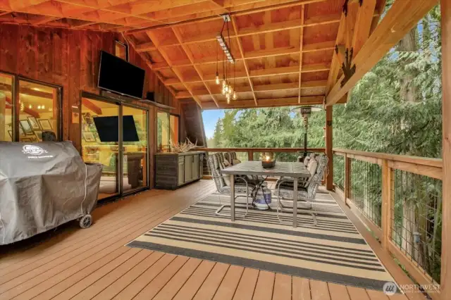 Another view of the deck