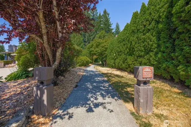 As a member of the Mill Creek Community Association, you have direct access to miles of scenic trails, neighborhood pathways, parks and playgrounds.