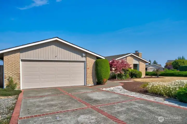 Newer Garage door and Chamberlain WIFI belt driven smart garage opener with My Q technology