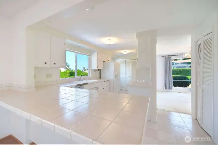 Bring your creative and imaginative ideas for the kitchen of your dreams
