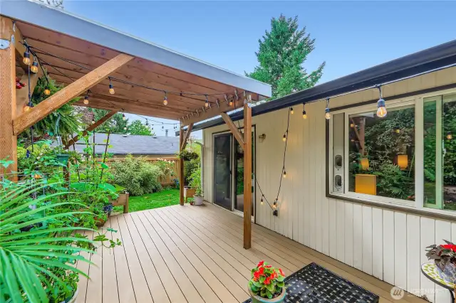 New pergola on composite deck