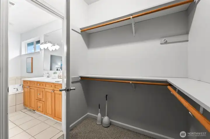 walk in closet