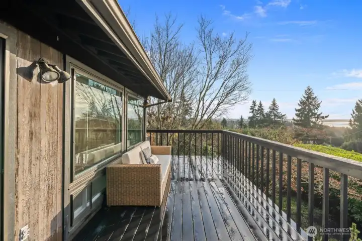 West facing deck off dining room