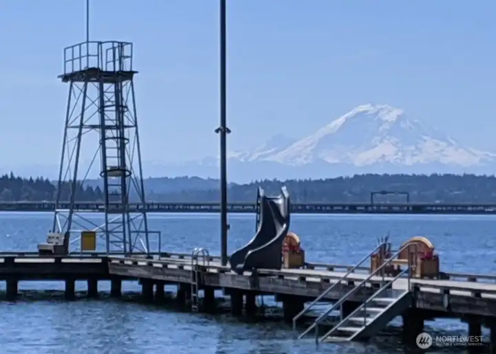 Laurelhurst Beach Club