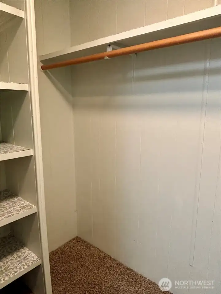 Walk in closet