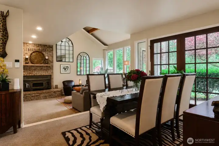 Dining room to living room Dining room to living room
