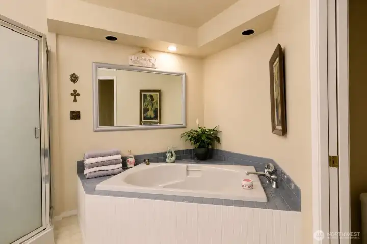 Soaking tub Soaking tub