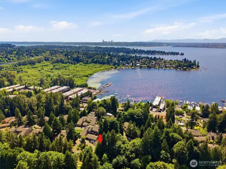 Exceptional Yarrow Hill location offering convenient access to Lake Washington, waterfront parks, marinas, Downtown Kirkland, Bellevue, and Seattle. Exceptional Yarrow Hill location offering convenient access to Lake Washington, waterfront parks, marinas, Downtown Kirkland, Bellevue, and Seattle.