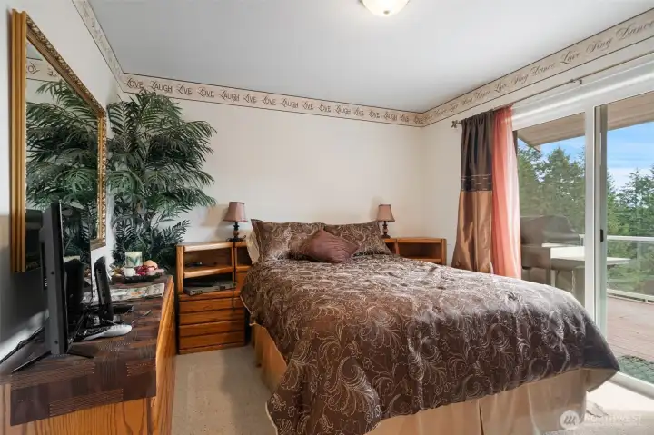 Guest Bedroom #1