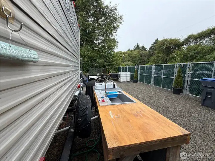Outdoor kitchen area