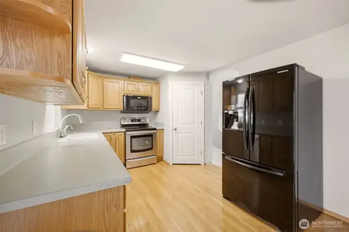 Built in warming tray next to the oven