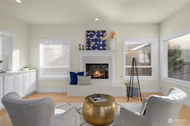 Family room w/ 2nd fireplace