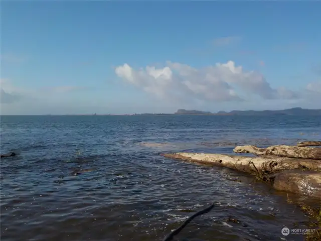 HIGH TIDE VIEW END OF THIRD ST