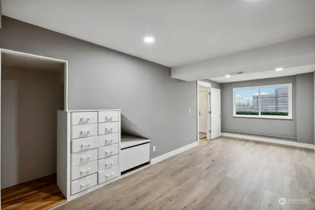 Huge Bedroom/Rec Room