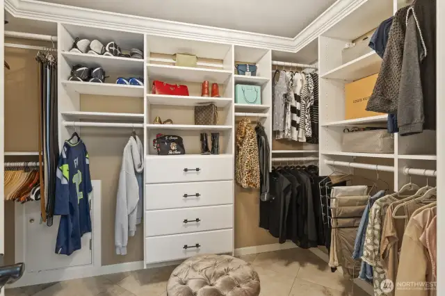 walk in closet off primary bathroom