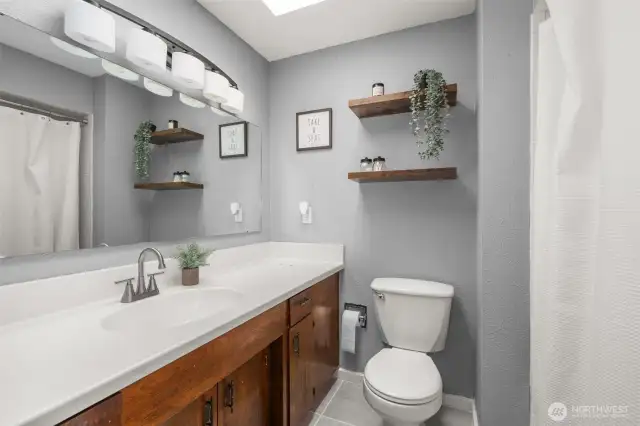 Main Guest Bathroom.