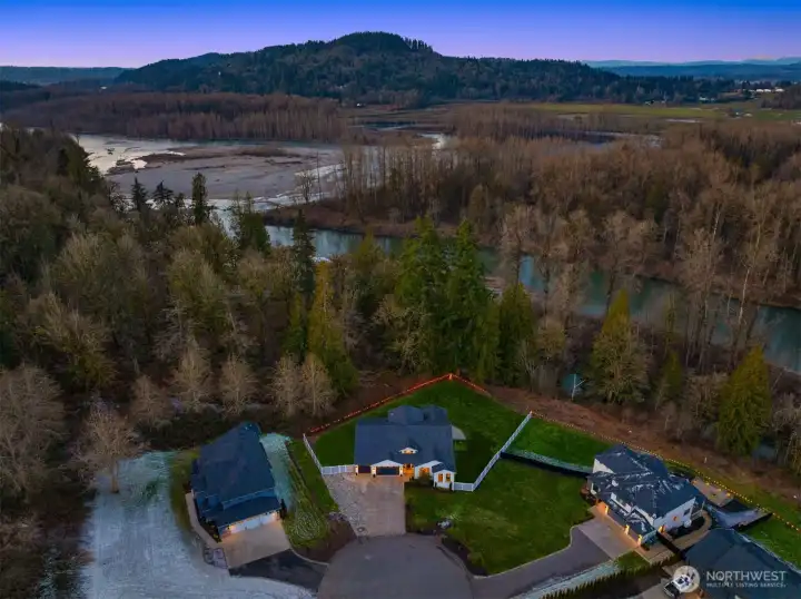 So Pretty.. Fully Fenced